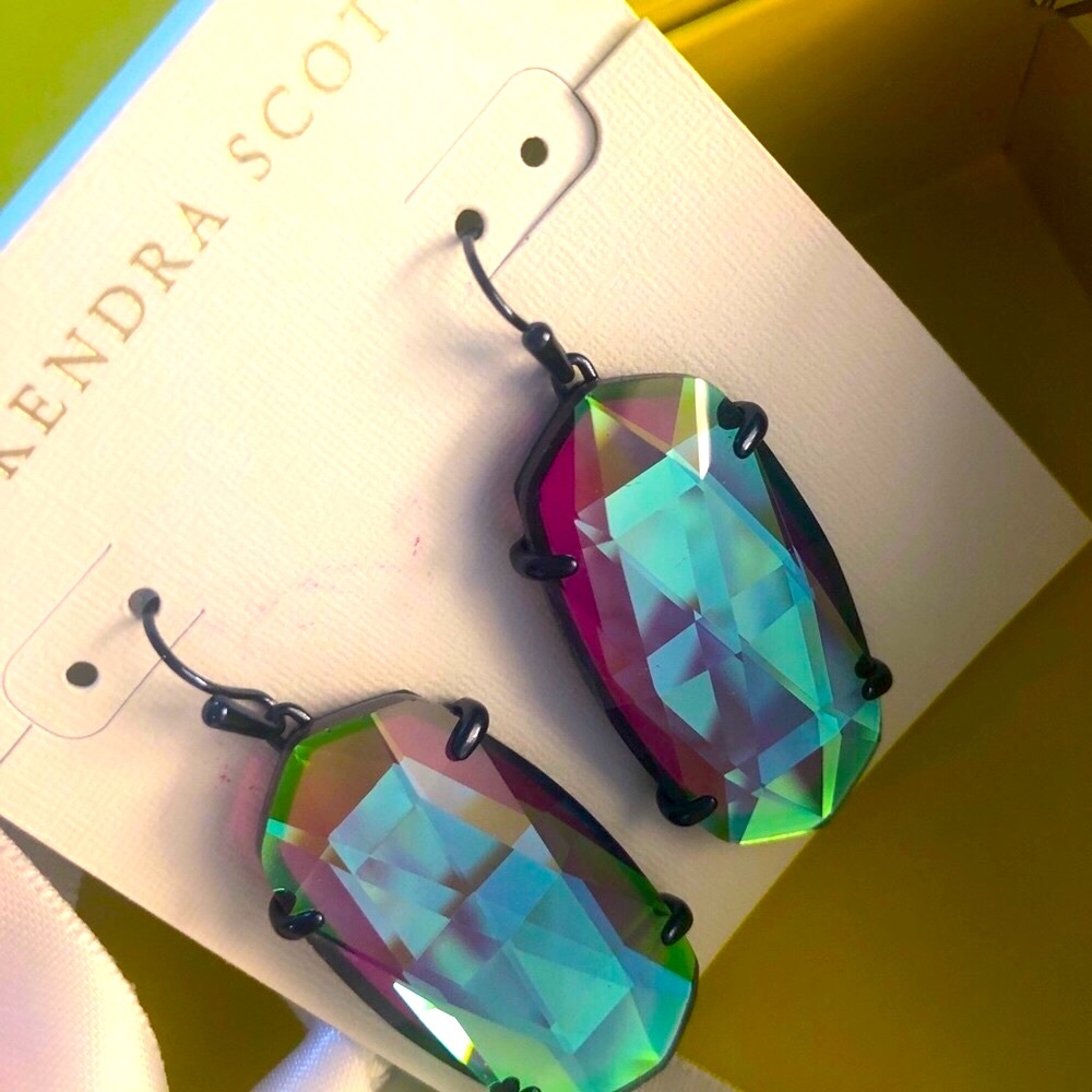 NWT RARE & Retired Kendra Scott Esme Earrings Navy Gunmetal & Indigo Dichroic! - Picture 4 of 16